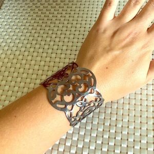 Beautiful Gray Silver metallic Bracelet